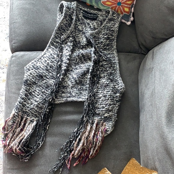 Custo Knitwear wool fringe open front vest - Picture 3 of 8